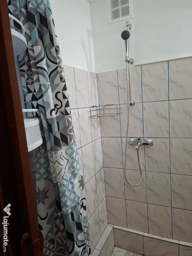 Garsoniera la 5 minute de stația de metrou Constantin Brâncoveanu