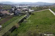 Teren de vanzare 10 ari - zona LEONI 