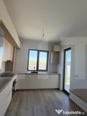 Casa de inchiriat- 4 camere - doua băi-prima inchiriere 