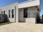 Casa de inchiriat- 4 camere - doua băi-prima inchiriere 