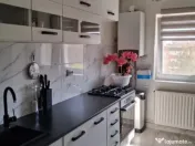 Apartament 3 camere, decomandat - zona Scriitorilor 