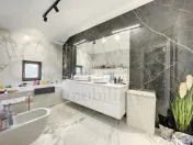 Casa de inchiriat, 4 camere, 3 bai, garaj, aproape de Vivo! 