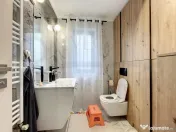 Casa de inchiriat, 4 camere, 3 bai, garaj, aproape de Vivo! 