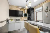 Apartament in vila cu garaj in zona Polona