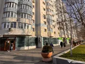 {Aparatorii Patriei} Apartament cu 3 camere, decomandat - 74 