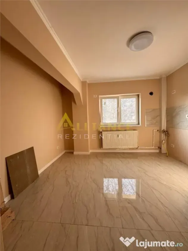 {Aparatorii Patriei} Apartament cu 3 camere, decomandat - 74