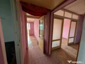 Apartament 4 camere în zonă centrală, pe Strada Armoniei 