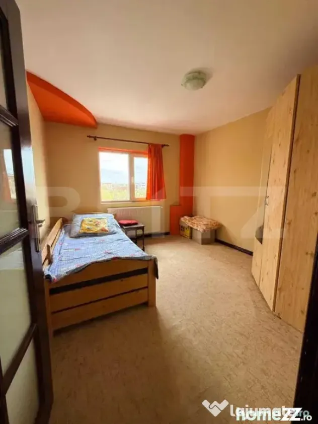 Apartament 4 camere, 98 mp, zona Soarelui