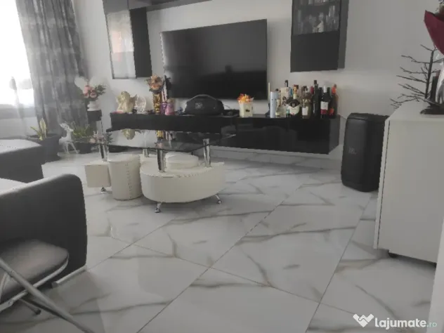 Apartament 3 camere central