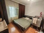 Apartament 3 camere de vanzare, situat in zona Far 