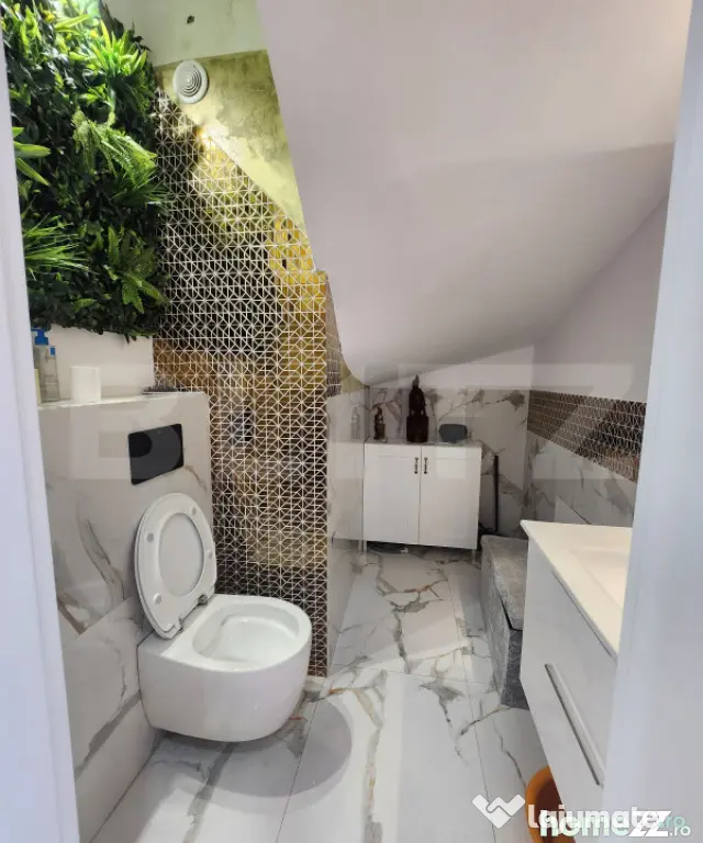 Casă înșiruită, la cheie, garaj, ansamblu inchis, zona T - Floresti (Cluj)