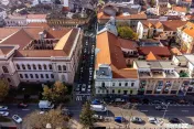De închiriat spațiu ultracentral, ideal pentru multiple... 
