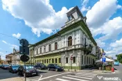 De închiriat spațiu ultracentral, ideal pentru multiple... 