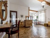 De închiriat spațiu ultracentral, ideal pentru multiple... 