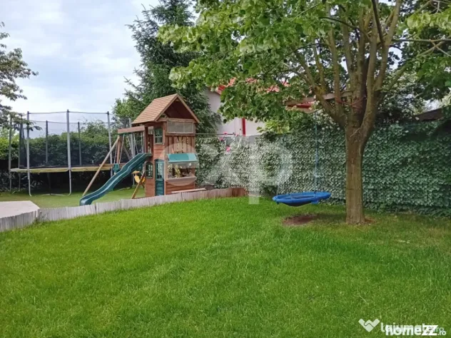 De vanzare vila individuala 6 camere mobilata si utilata Cor