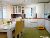 De vanzare vila individuala 6 camere mobilata si utilata Cor 