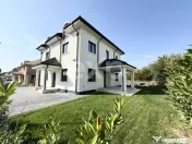 De vanzare vila individuala 9 camere mobilata si utilata Cor 