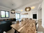 De vanzare vila individuala 9 camere mobilata si utilata Cor 