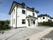 De vanzare vila individuala 9 camere mobilata si utilata Cor 