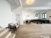 De vanzare vila individuala 9 camere mobilata si utilata Cor 