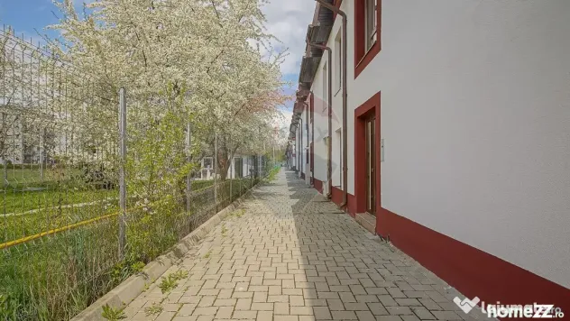 3 CAMERE || TRACTORUL || LOC DE PARCARE || TERASA SI BALCON - Brasov (Brasov)