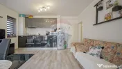 Apartament cu 3 camere de vânzare în zona Tractorul 