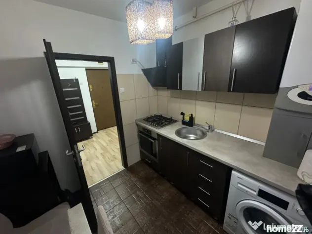 Apartament 3 camere, semidecomandat, 60 mp - Centru! - Craiova (Dolj)