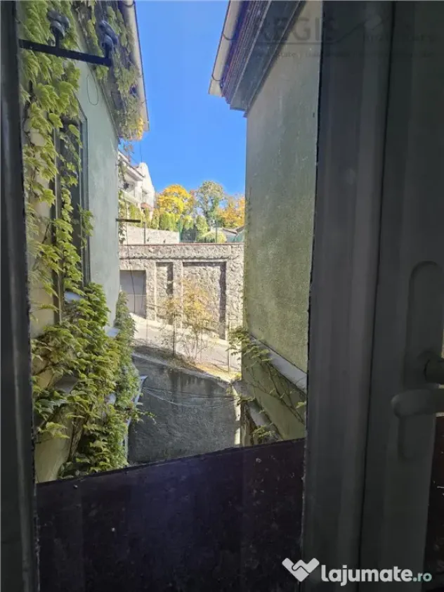 Studio Livada Postei ULTRACENTRAL Brasov cu parcare, beci s