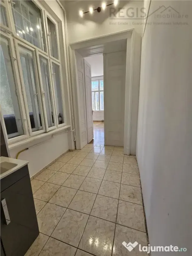 Studio Livada Postei ULTRACENTRAL Brasov cu parcare, beci s