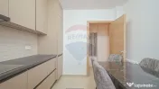 Apartament cu 3 camere, prima închiriere, în zona Tract... 