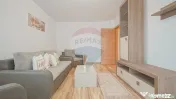 Apartament cu 3 camere, prima închiriere, în zona Tract...