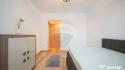 Apartament cu 3 camere, prima închiriere, în zona Tract...