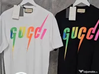 Tricouri și blugi bărbați 