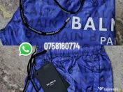 Tricouri și blugi bărbați 