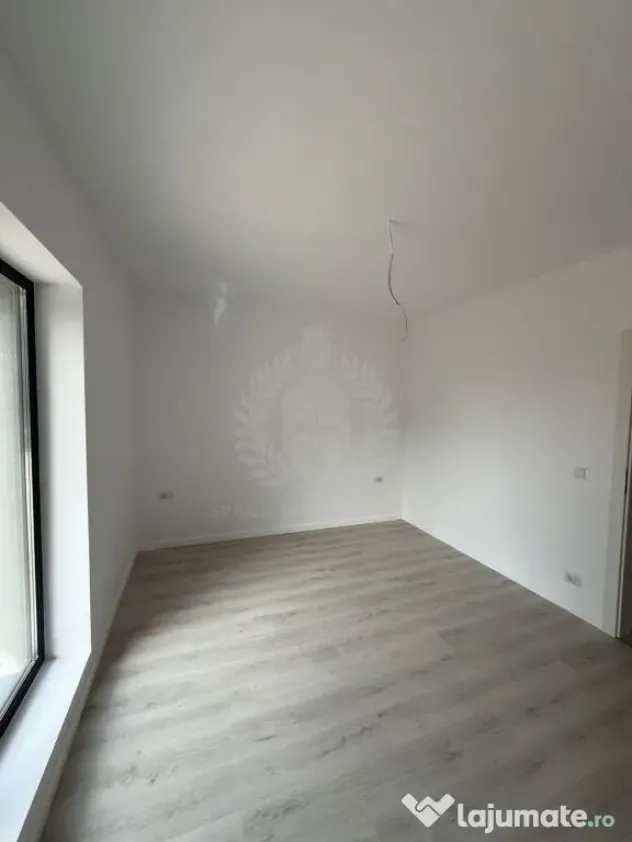 APARTAMENT 2 CAMERE//MRS GRADINILE//PARTER//LOC DE PARCARE