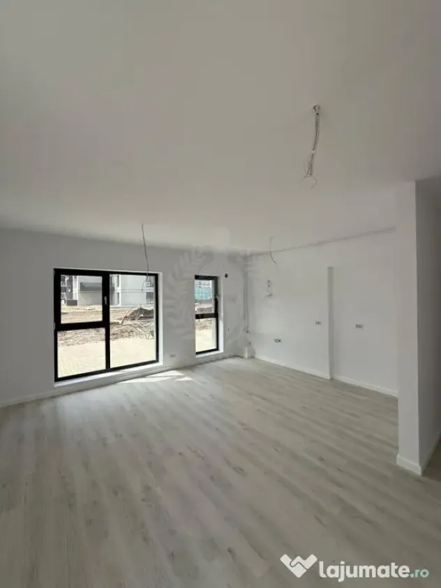 APARTAMENT 2 CAMERE//MRS GRADINILE//PARTER//LOC DE PARCARE