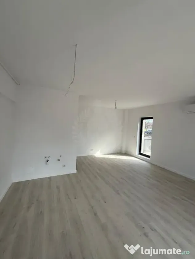 APARTAMENT 2 CAMERE//MRS GRADINILE//PARTER//LOC DE PARCARE