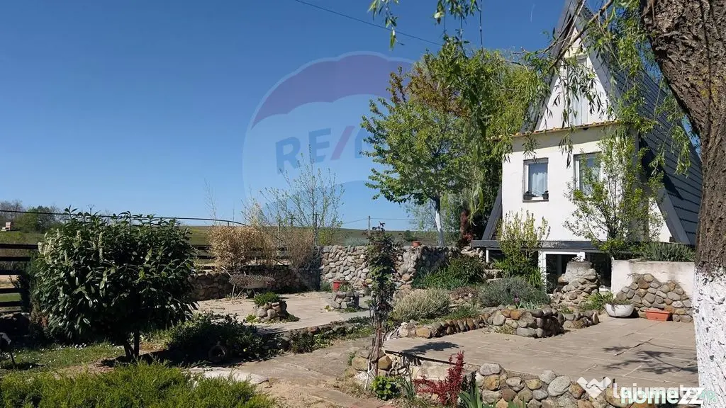 Casă / Vilă cu 4 camere de vânzare