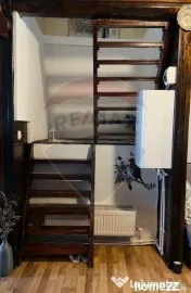 Casă / Vilă cu 4 camere de vânzare