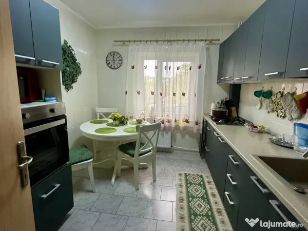 Apartament 3 camere mobilat Bucuresti - sector 4 - piata sudului