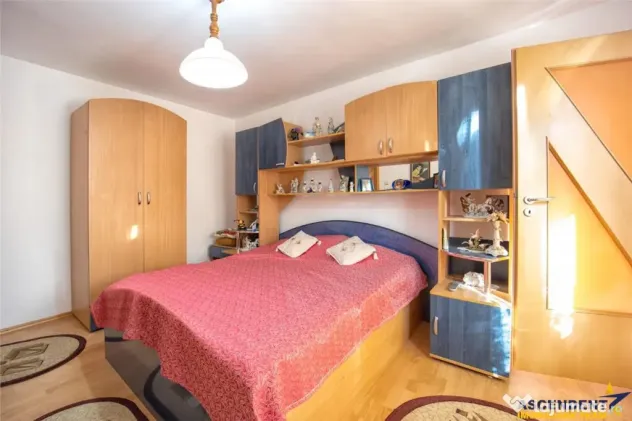 Pe incantare florala, casa cu 5 camere, curte individuala -