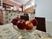 Pe incantare florala, casa cu 5 camere, curte individuala - 