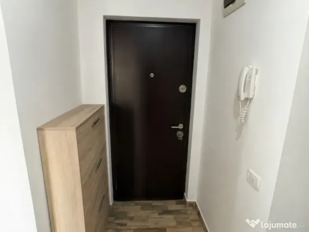 De vanzare Apartament 3 camere Complet mobilat si utilat Alunului