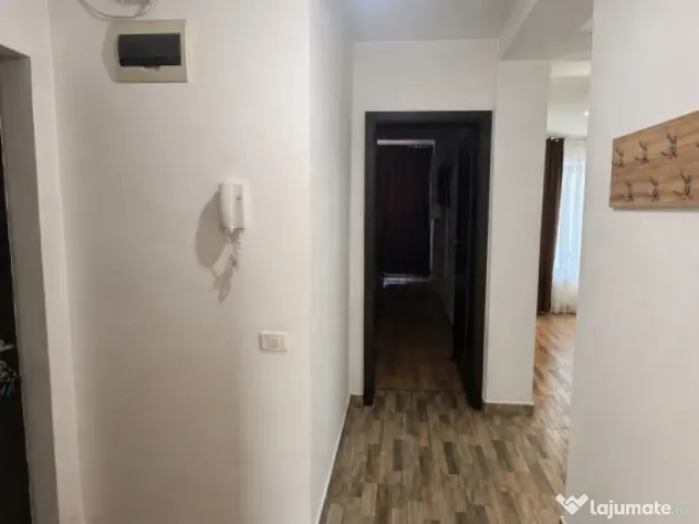 De vanzare Apartament 3 camere Complet mobilat si utilat Alunului