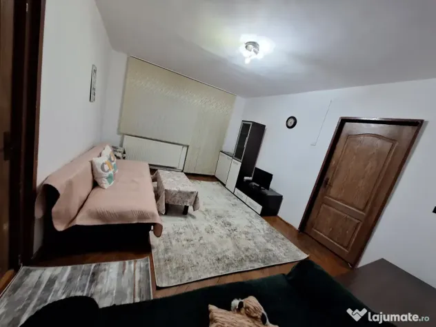 Se oferă spre închiriere apartament cu 2 camere- zona Lido-9 Mai Târgu Jiu