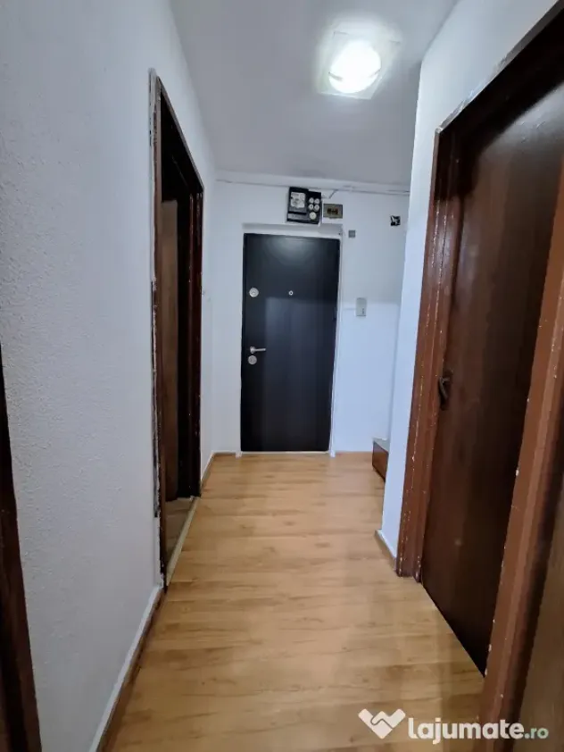 Se oferă spre închiriere apartament cu 2 camere- zona Lido-9 Mai Târgu Jiu