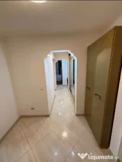 Apartament 3 camere Renovat in Totalitate, etaj 2/4. 