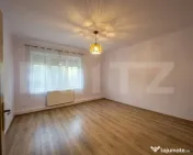 Casa 120 mp | 4 camere | 2 garaje + 4 parcari | Ideala firme 