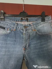 pantalon scurt plus un tricou 