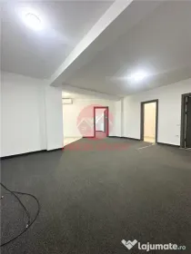 Spatiu Comercial 70 mp, Etaj 3, zona Brotacei